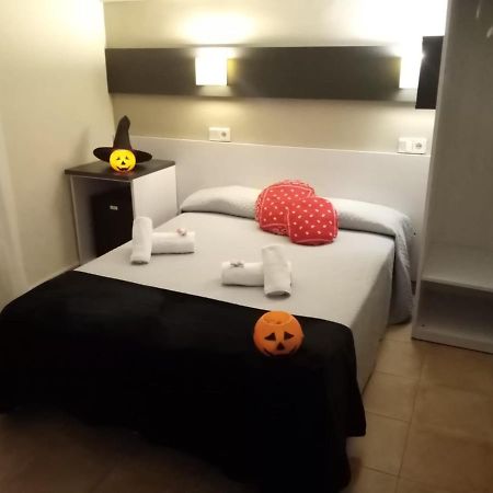 Hostal Termes Sitges Exterior photo