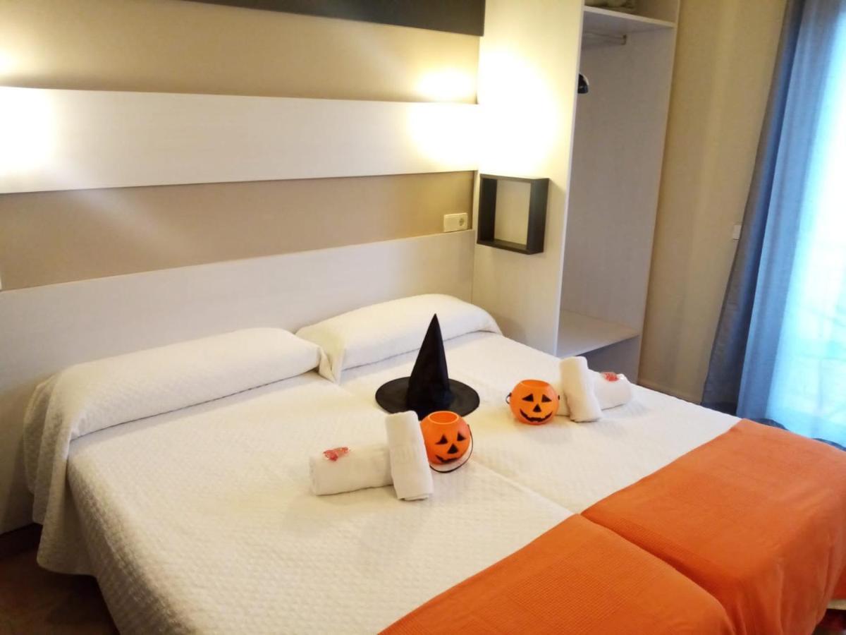 Hostal Termes Sitges Exterior photo