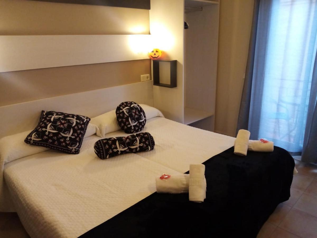 Hostal Termes Sitges Exterior photo