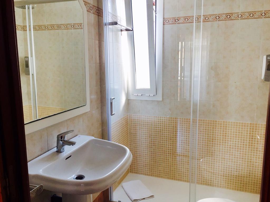 Hostal Termes Sitges Exterior photo