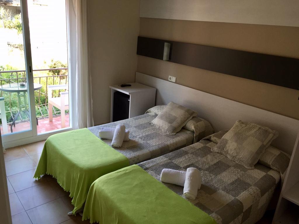 Hostal Termes Sitges Exterior photo