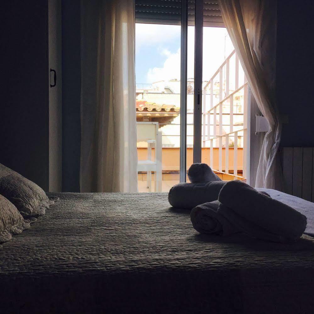 Hostal Termes Sitges Exterior photo